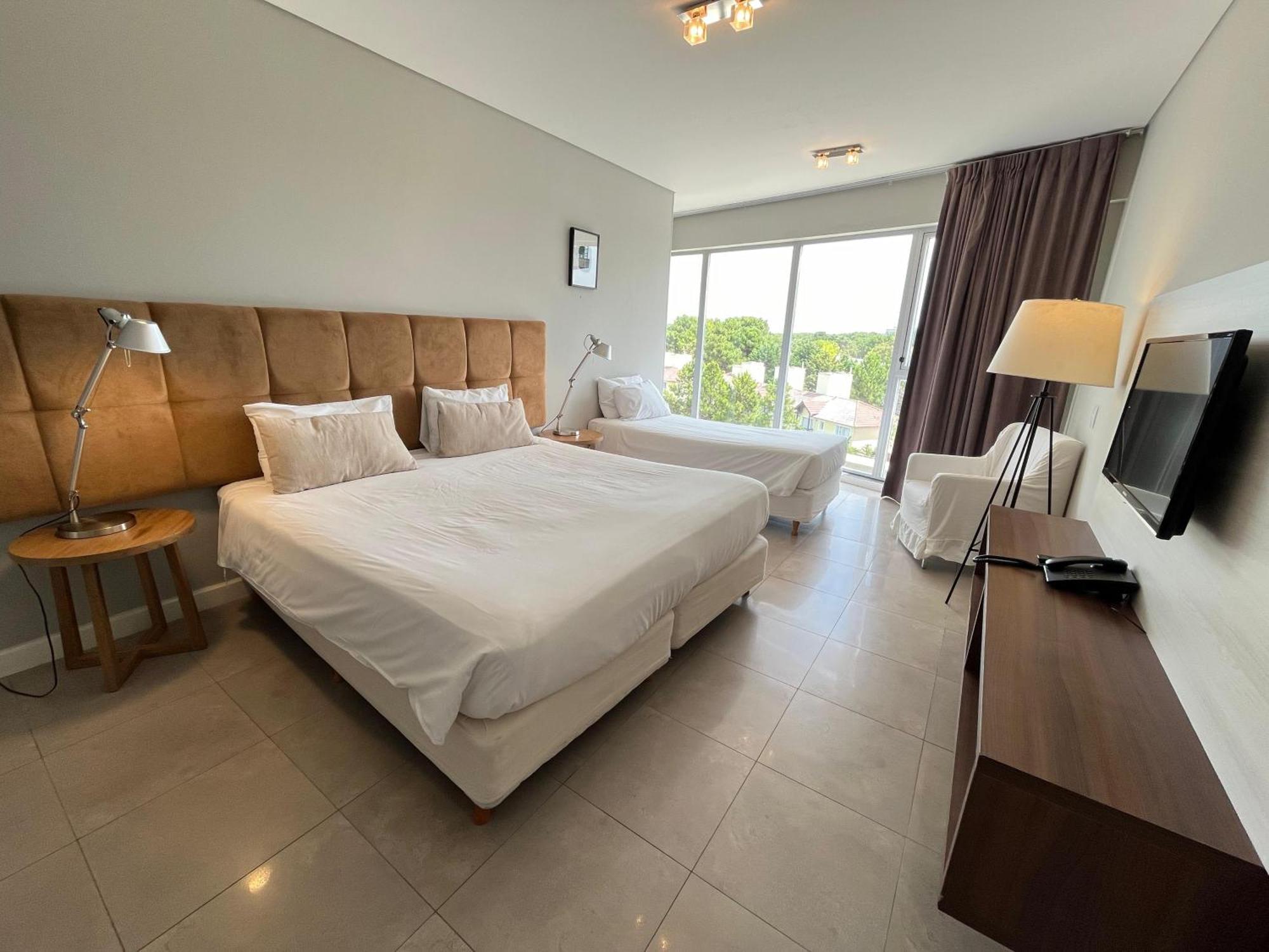 Hotel Zentiva Пинамар Екстериор снимка