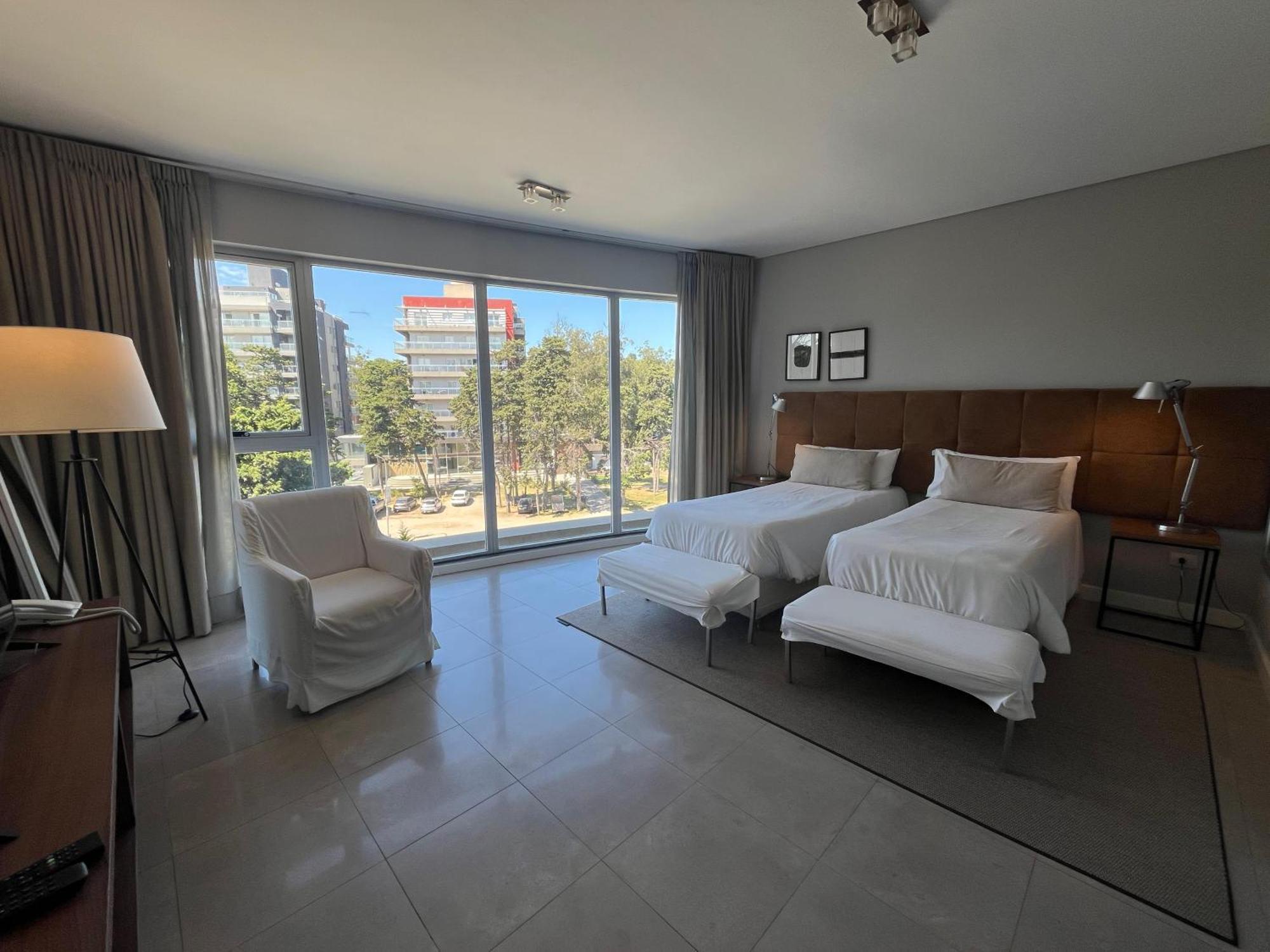 Hotel Zentiva Пинамар Екстериор снимка