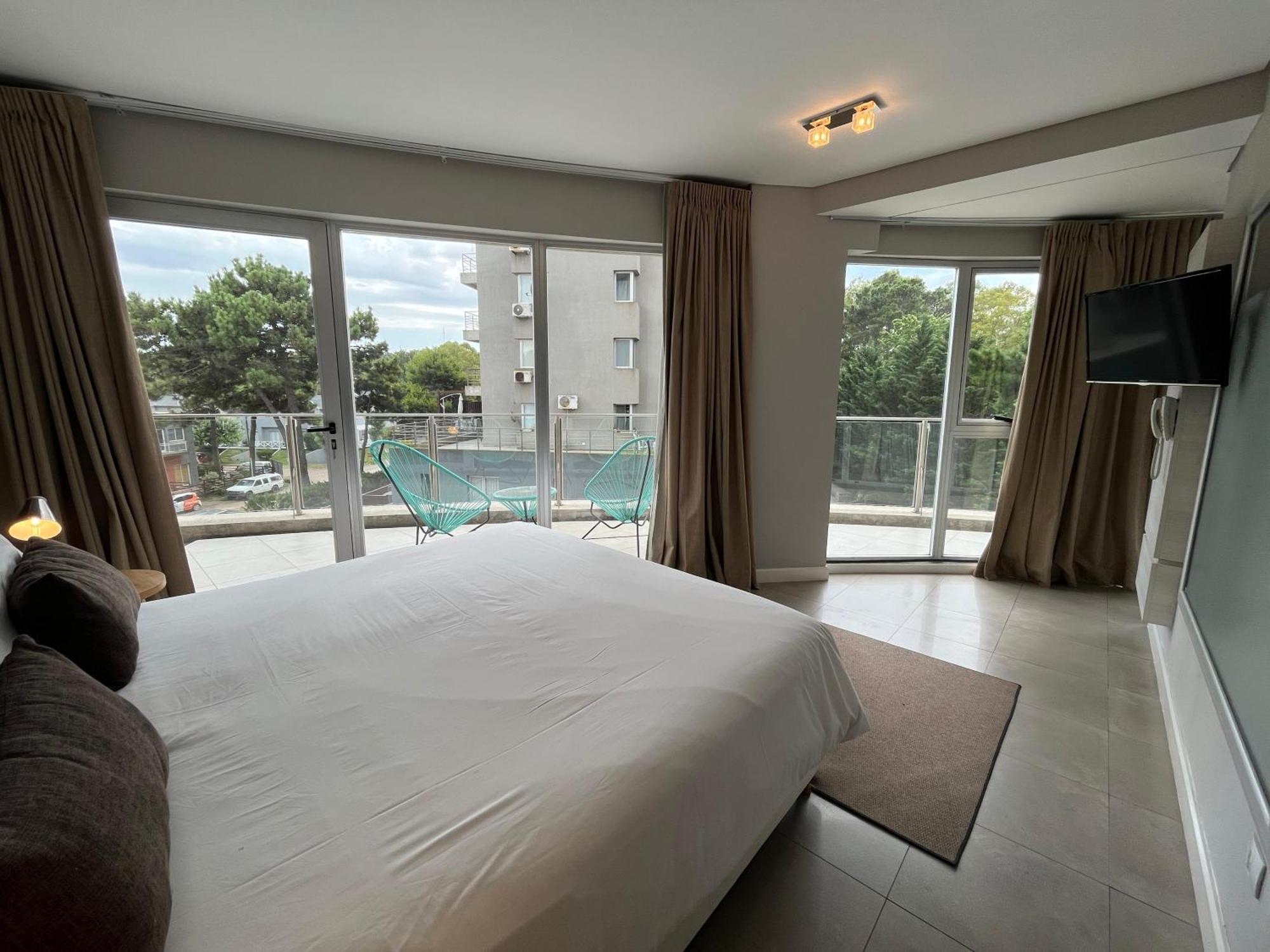 Hotel Zentiva Пинамар Екстериор снимка