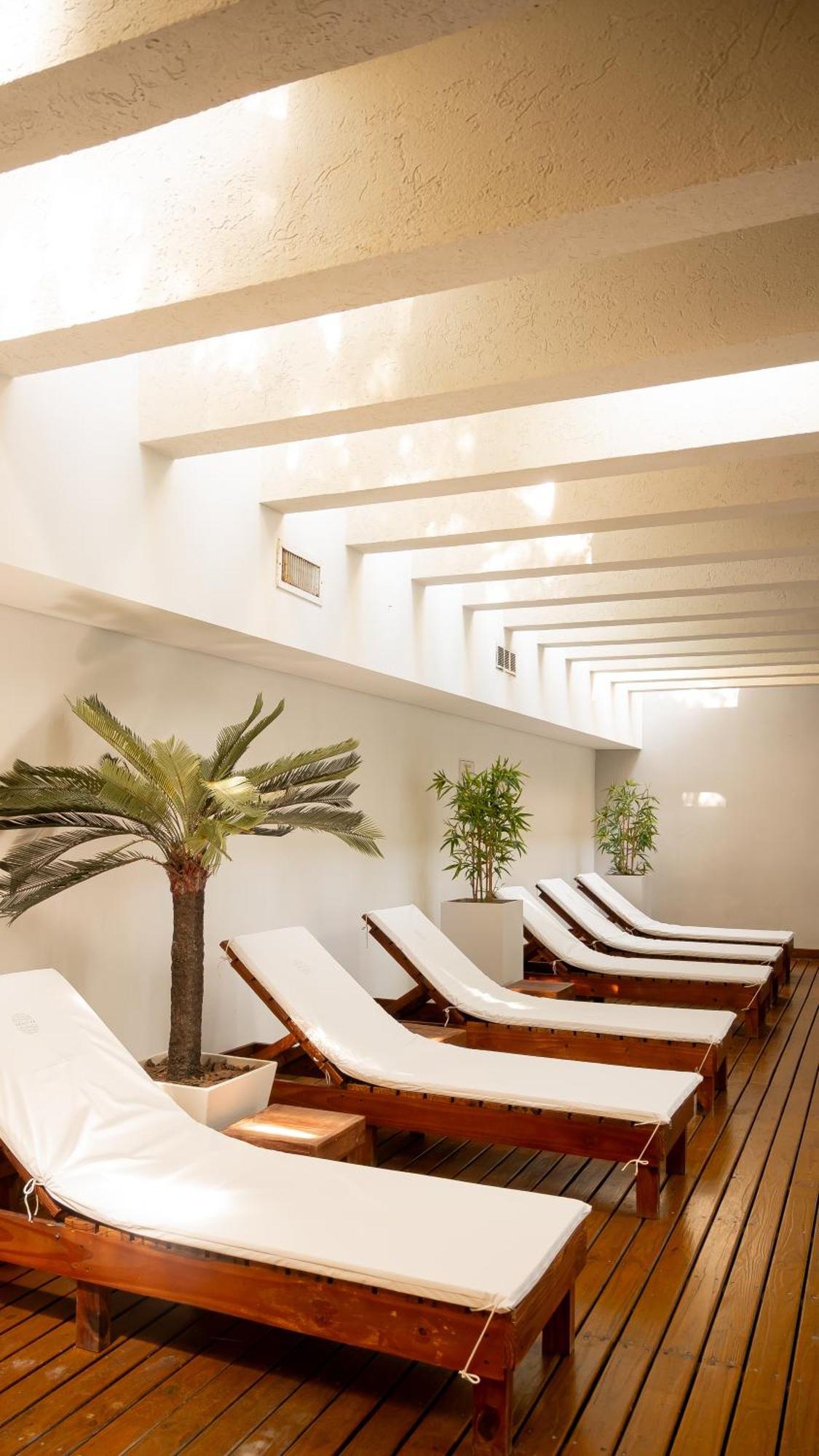 Hotel Zentiva Пинамар Екстериор снимка